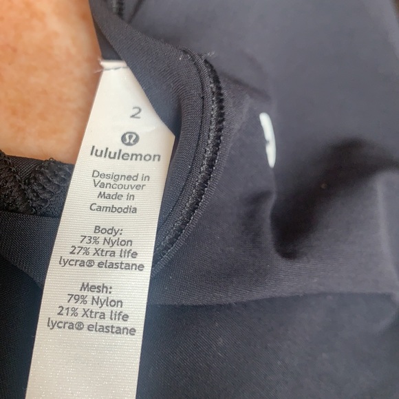 Lululemon workout top with mesh bottom - Picture 4 of 5